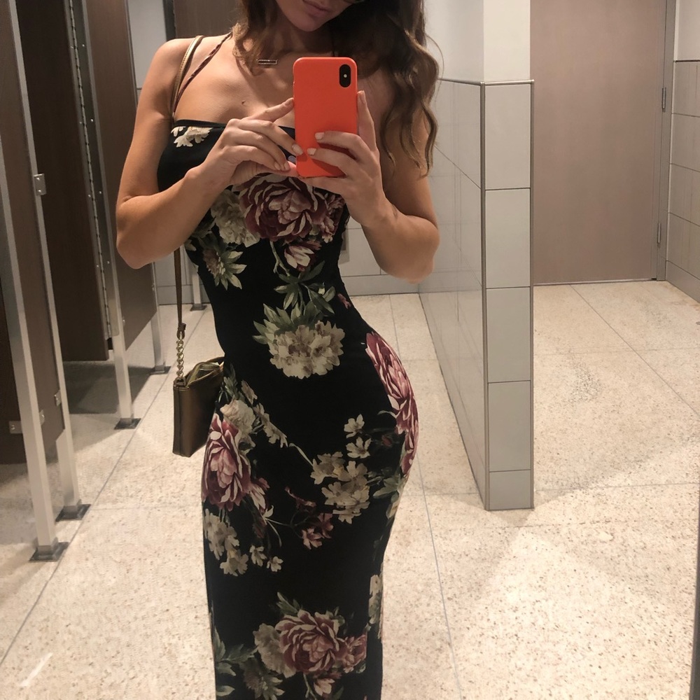 WINDSOR FLORAL SLIT DRESS